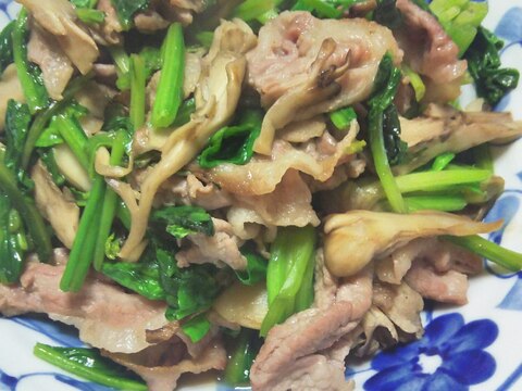 豚肉とほうれん草とキノコのバタぽん酢炒め